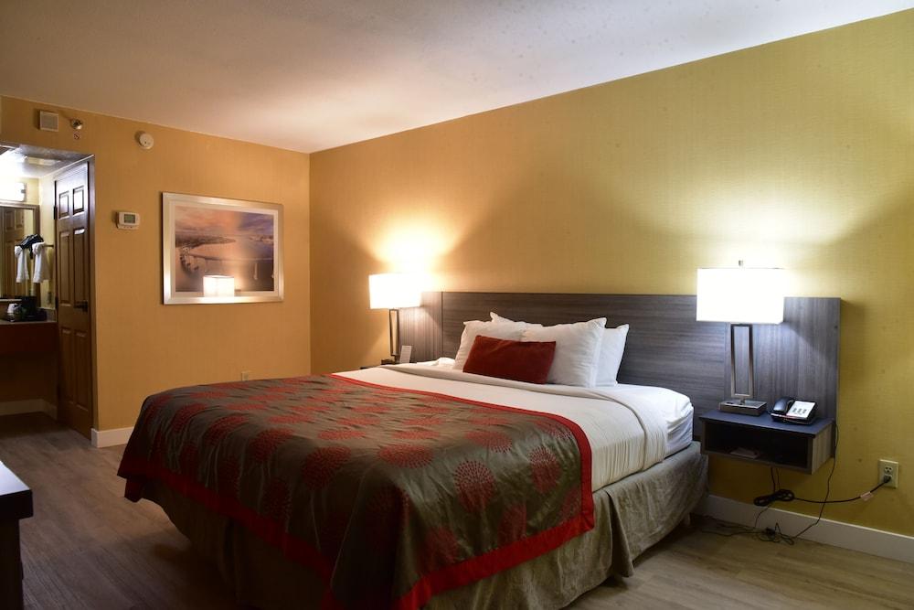 Ramada By Wyndham San Diego National City Exterior foto