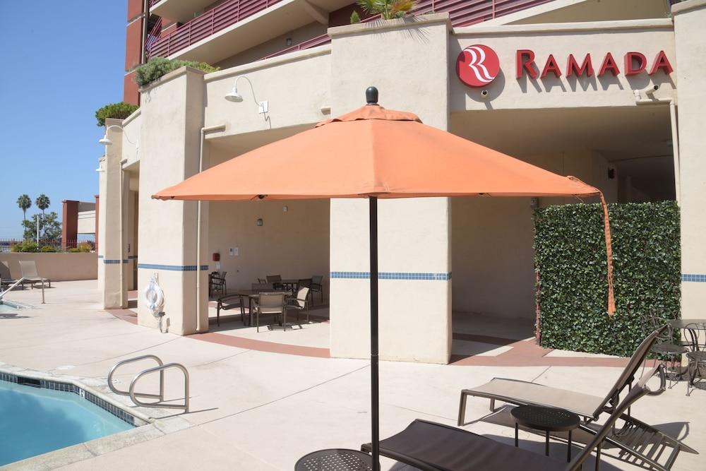 Ramada By Wyndham San Diego National City Exterior foto