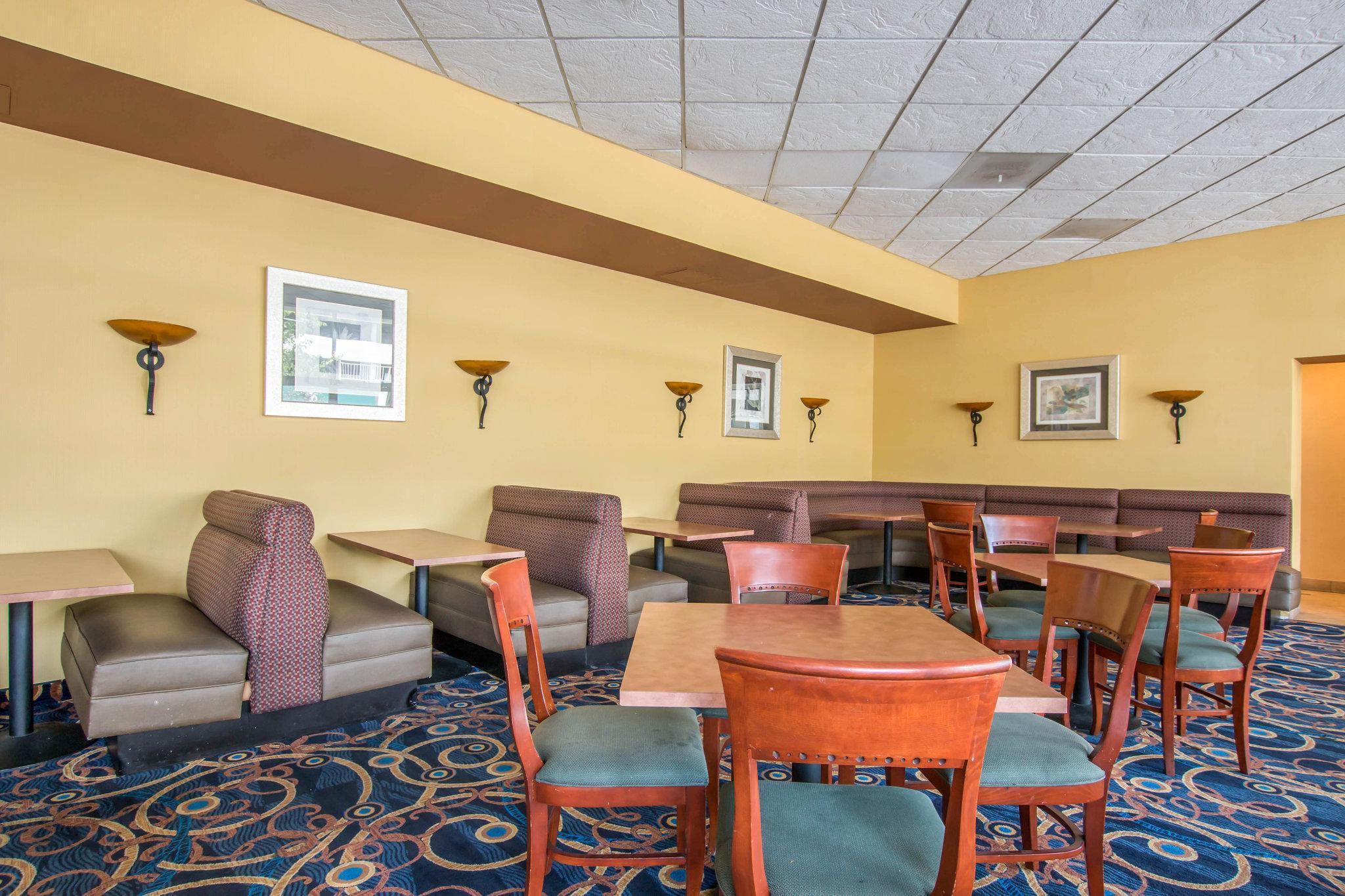 Ramada By Wyndham San Diego National City Exterior foto