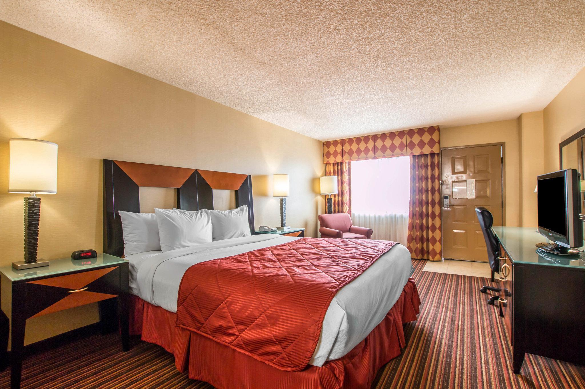 Ramada By Wyndham San Diego National City Exterior foto